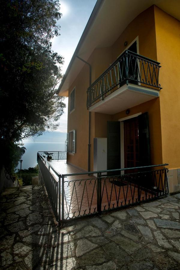 080 - La Villa Storica Il Vigneto 45B, Terrazza Sul Mare - Parcheggio Privato Gratis 모네글리아 외부 사진